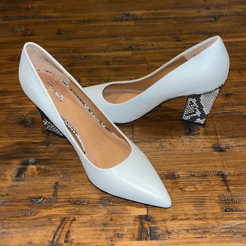 Franco Sarto Sarto Sasha Pump Natural Leather Size US 8 M